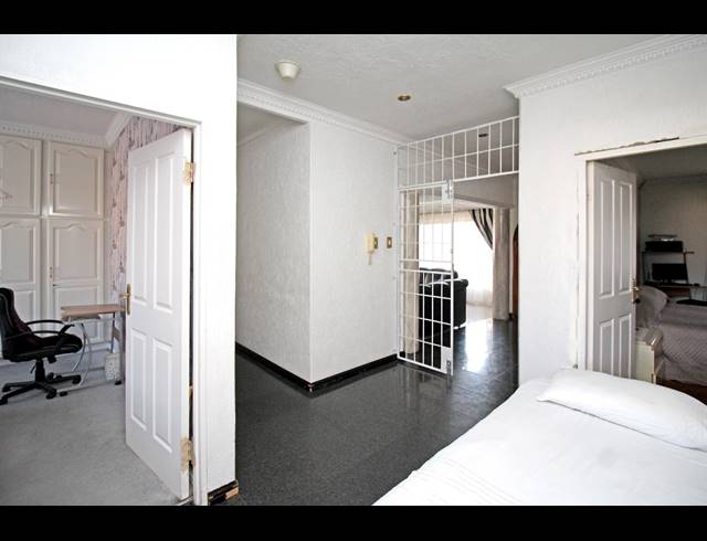 3 BEDROOM HOUSE FOR SALE IN CROSBY